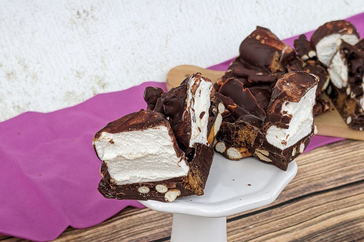 Kitchen Sink Candy Clusters