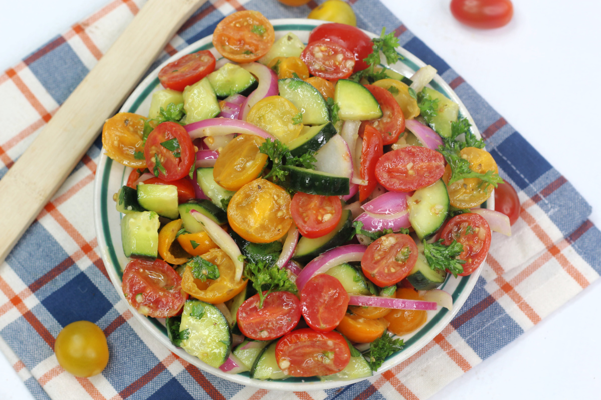 Marinated tomato cucumber salad